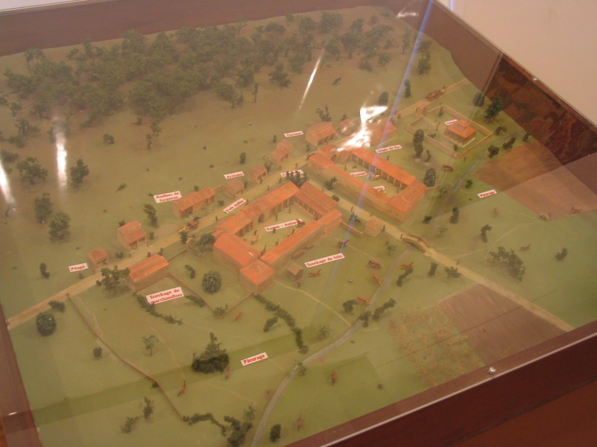 Maquette d_une auberge gallo-romaine.jpg